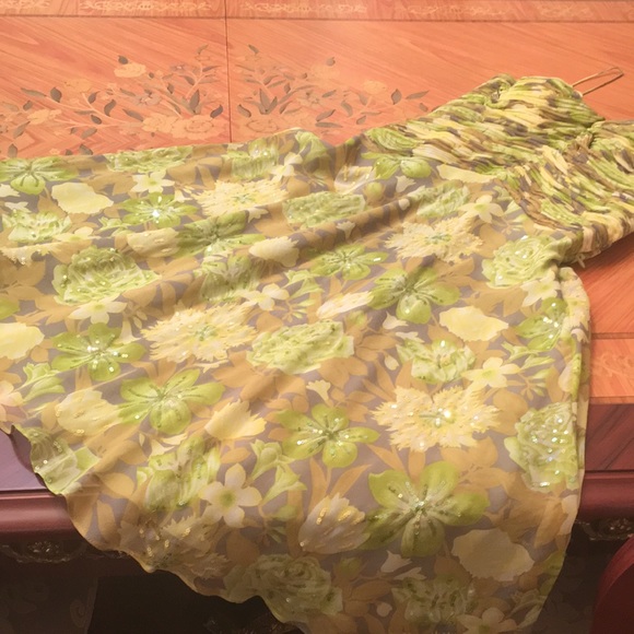 Chetta B. Ruched Floral Sequined Silk MIDI dress sz.2 - Picture 16 of 16